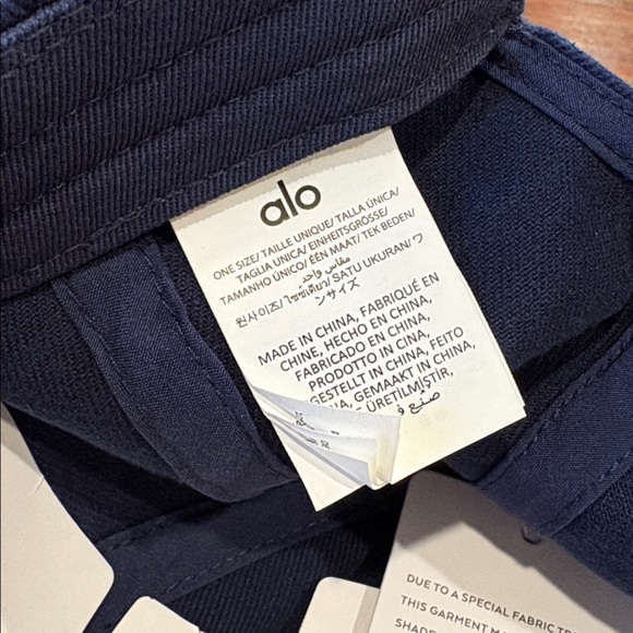 ALO Yoga Washed Off-Duty Cap in Vintage Navy NWT - Picture 5 of 8